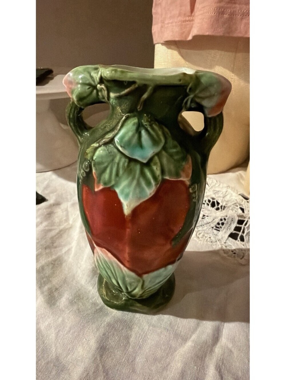 Ceramic Strawberry Decorative Vase Green & Red, Fruit & Vegetables Theme Decor